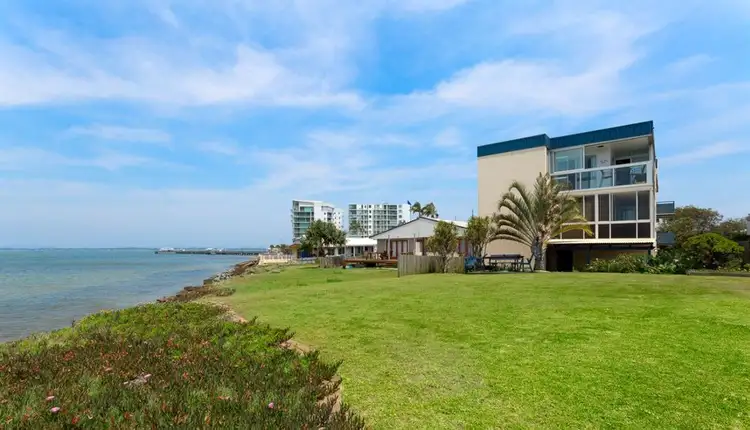 4/34 Woodcliffe Crescent, Woody Point QLD 4019