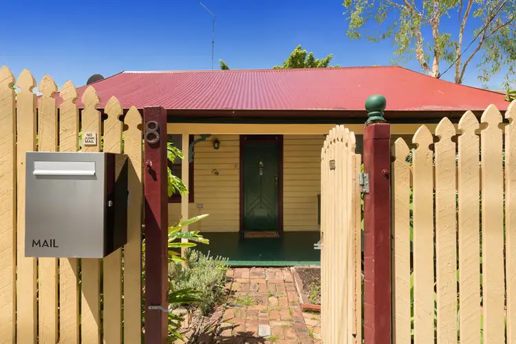 8 Rosebery Street, Highgate Hill QLD 4101