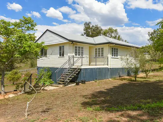 6 Taylor Road, Withcott QLD 4352