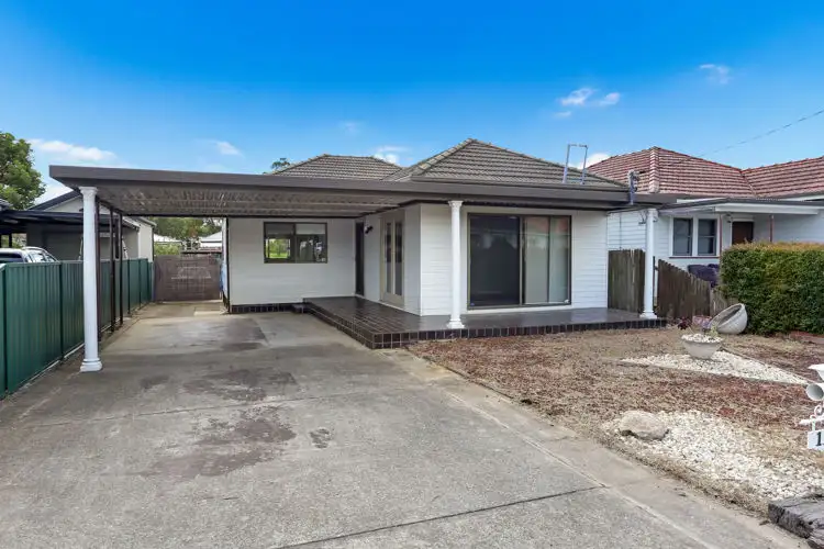 15 McArthur Street, Guildford NSW 2161