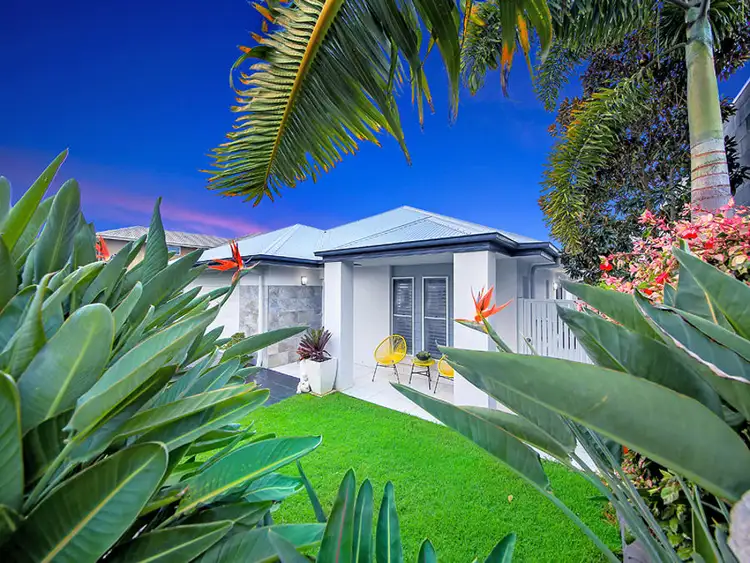 Second view of Homely house listing, 7 Gardenia Place, Gumdale QLD 4154