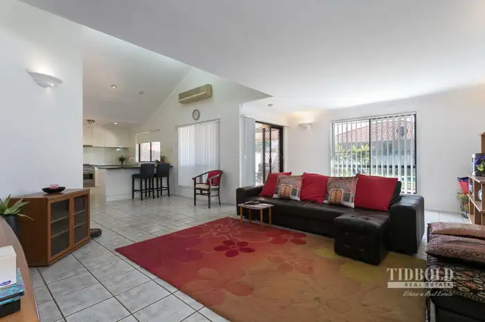 Sixth view of Homely house listing, 2 Stephen Court, Cleveland QLD 4163