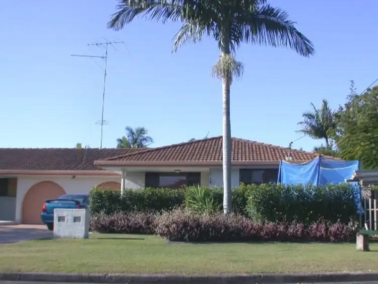 Second view of Homely semi-detached listing, 2/1 Pelican Place, Tweed Heads West NSW 2485