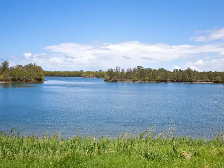 24 Bosun Boulevard, Banora Point NSW 2486