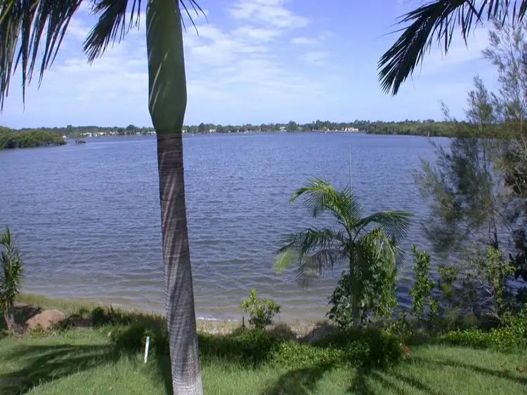 2/8 Seafarer Place, Banora Point NSW 2486