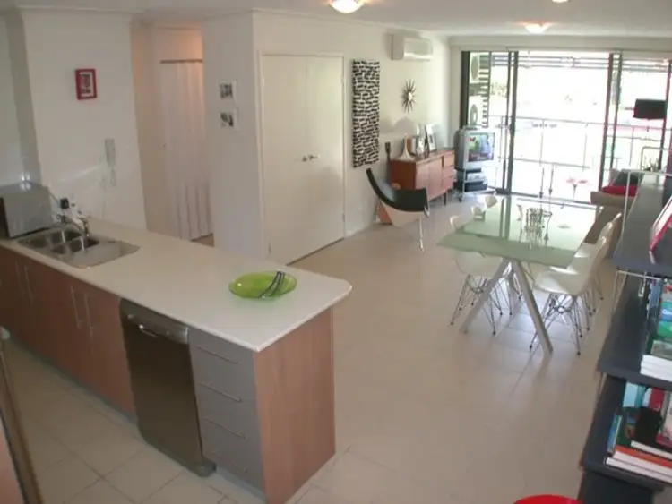 5/66 McLean Street, Coolangatta QLD 4225