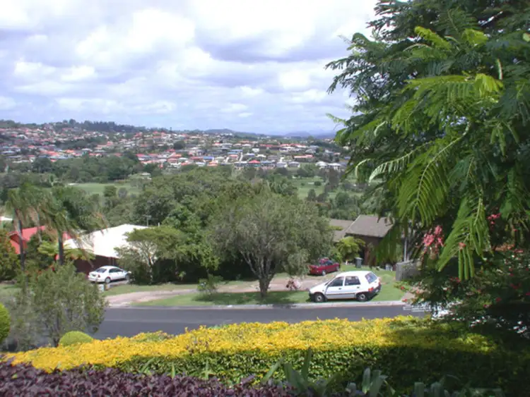 24 Castlecrag Avenue, Banora Point NSW 2486