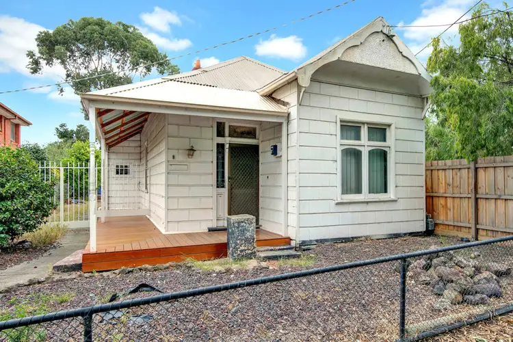 8 Orient Grove, Brunswick VIC 3056