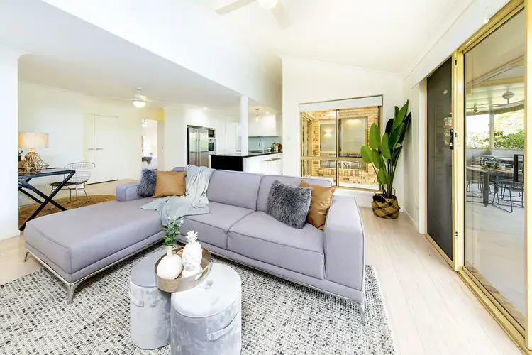 6 Windrush Street, Carina QLD 4152