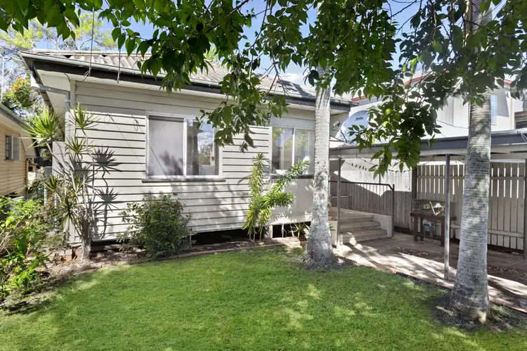 15 Rowell Street, Zillmere QLD 4034