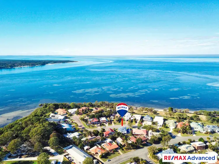 7 Howard Court, Sandstone Point QLD 4511