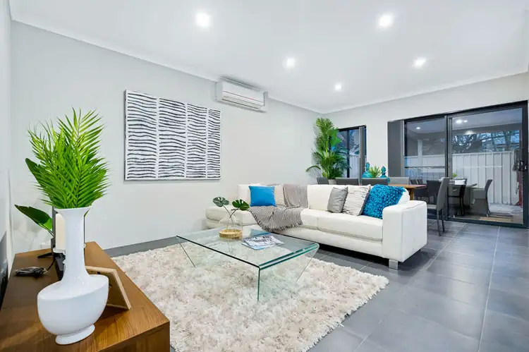 9A Robertsbridge Road, Nollamara WA 6061