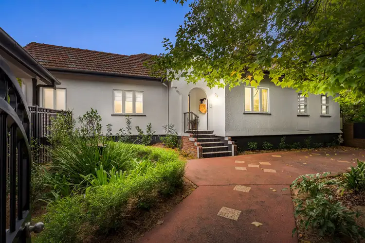 11 Royal Parade, Ashgrove QLD 4060