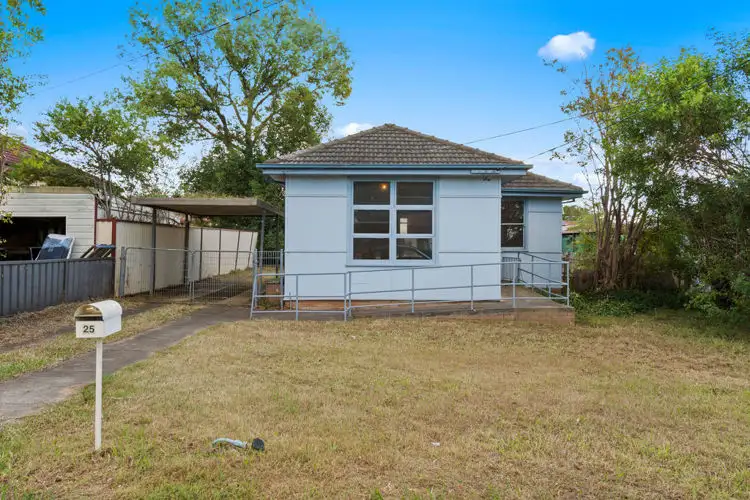 25 Neerini Avenue, Smithfield NSW 2164