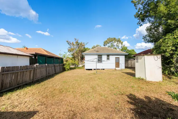 Seventh view of Homely house listing, 25 Neerini Avenue, Smithfield NSW 2164