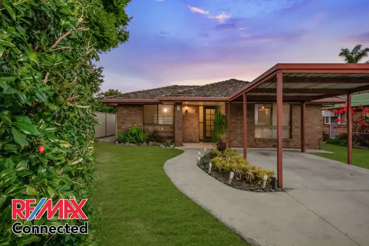 8 KABURA ST, Clontarf QLD 4019