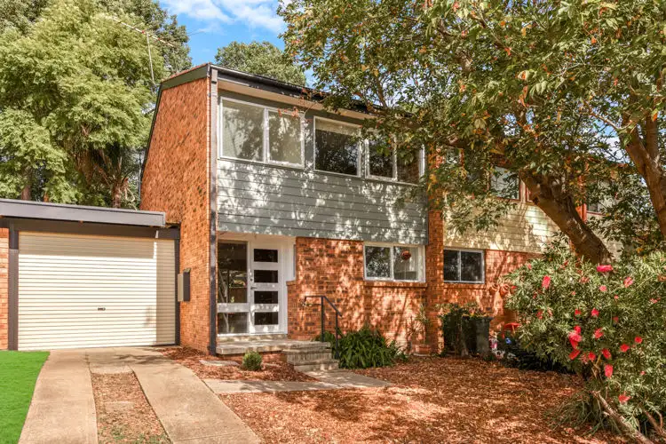 6 Brushbox Pl, Bradbury NSW 2560