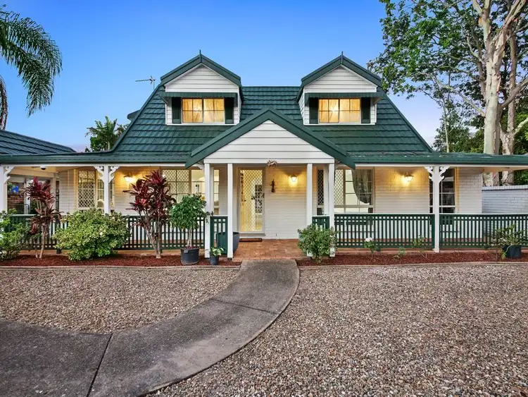 3 Darnay Road, Broadbeach Waters QLD 4218