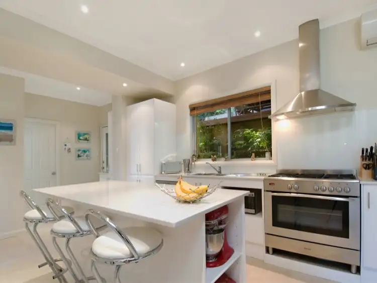 27 Francis Road, North Avoca NSW 2260