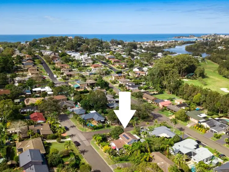 2 Dorset Close, Wamberal NSW 2260