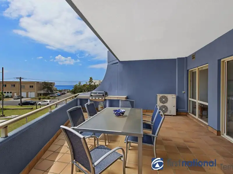 Main view of Homely unit listing, 3/21-23 North Avoca Parade, North Avoca NSW 2260