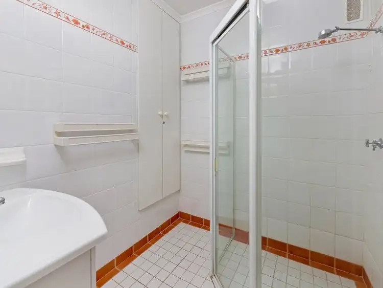 Sixth view of Homely unit listing, 4/15-19 Kurrawyba Avenue, Terrigal NSW 2260