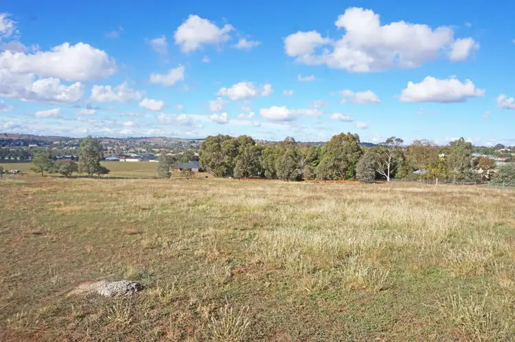 5 Taylor St, Junee NSW 2663
