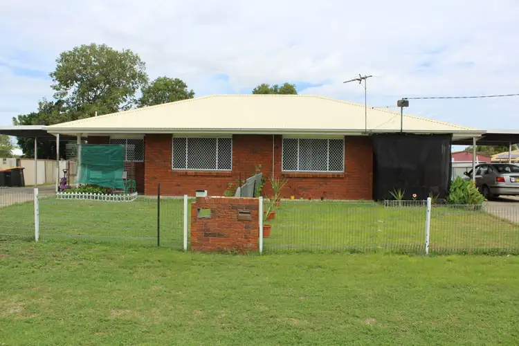 90 Jones Avenue, Moree NSW 2400
