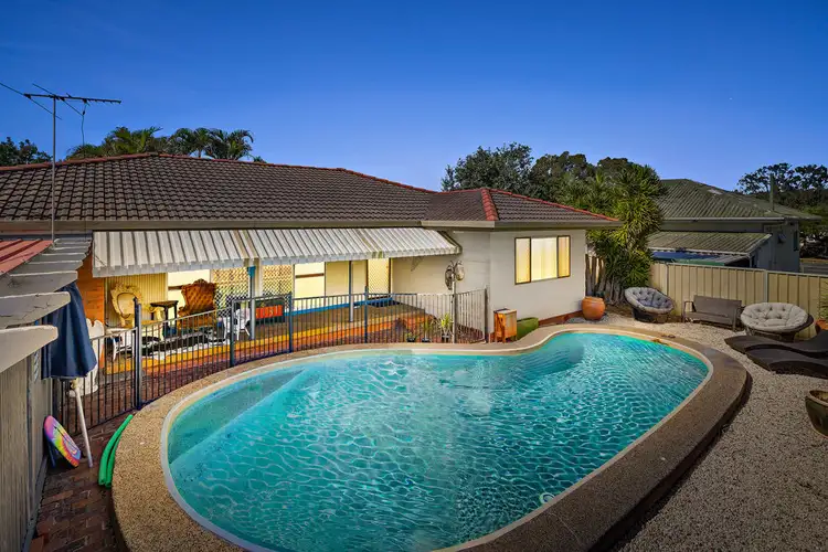20 Blakeney Street, Woody Point QLD 4019