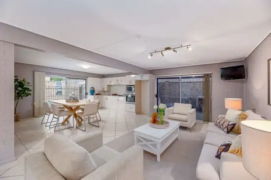 Second view of Homely house listing, 10 Elberta Street, Macgregor QLD 4109