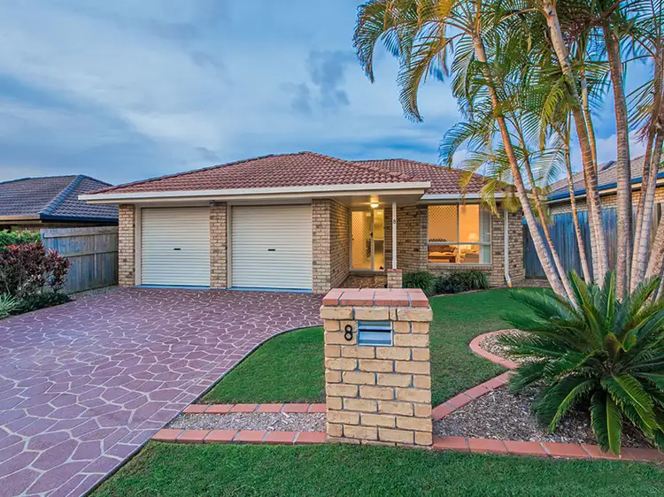 8 Macchion Cl, Wakerley QLD 4154