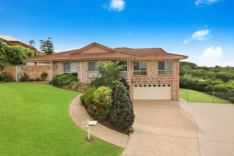 16 Albatross Ave, Nambour QLD 4560