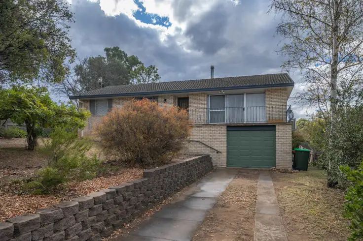 19 Richardson Avenue, Armidale NSW 2350