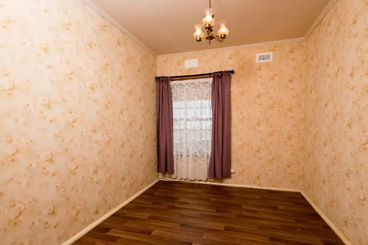 Fifth view of Homely house listing, 10 Dundee Street, Mount Gambier SA 5290