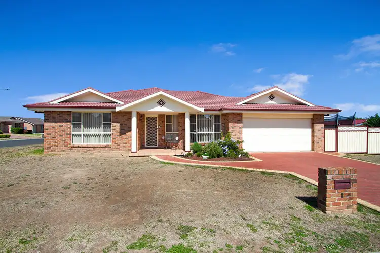 1 Nardoo Place, Tamworth NSW 2340