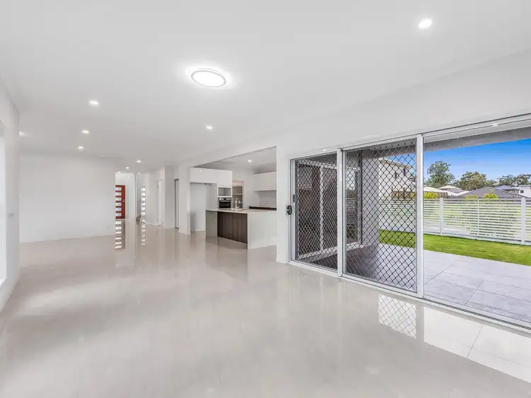 Sixth view of Homely house listing, 2 Regal Cl, Heathwood QLD 4110