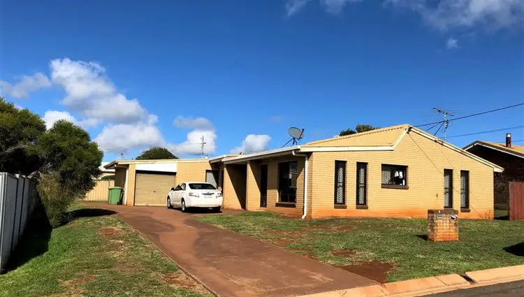 4 McQuade Street, Kearneys Spring QLD 4350