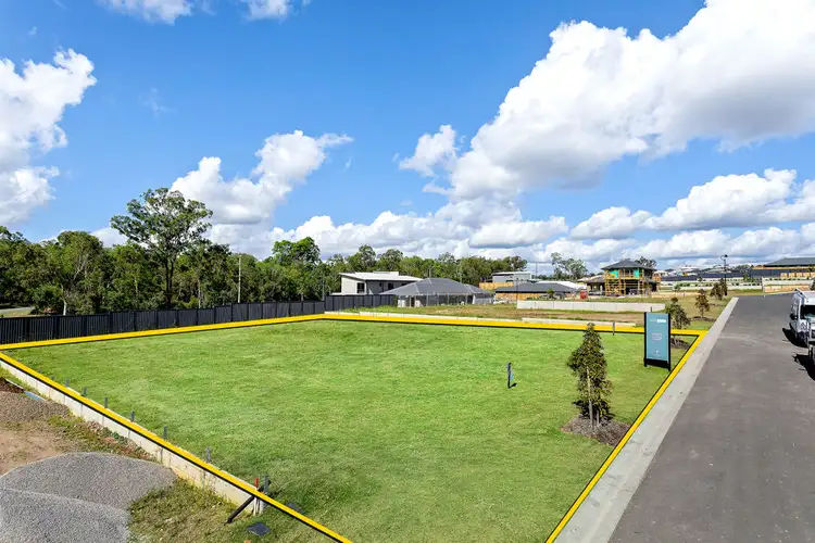 7 Suffolk Place, Pallara QLD 4110