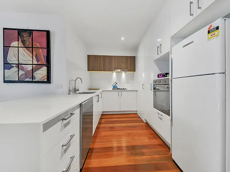Third view of Homely unit listing, 21/70 Bay Tce, Wynnum QLD 4178
