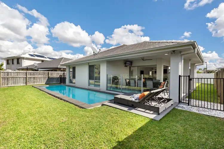 48 Ravensbourne Crescent, North Lakes QLD 4509