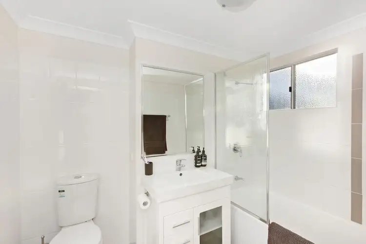 Sixth view of Homely unit listing, 4/51 Dibar Street, Wynnum QLD 4178