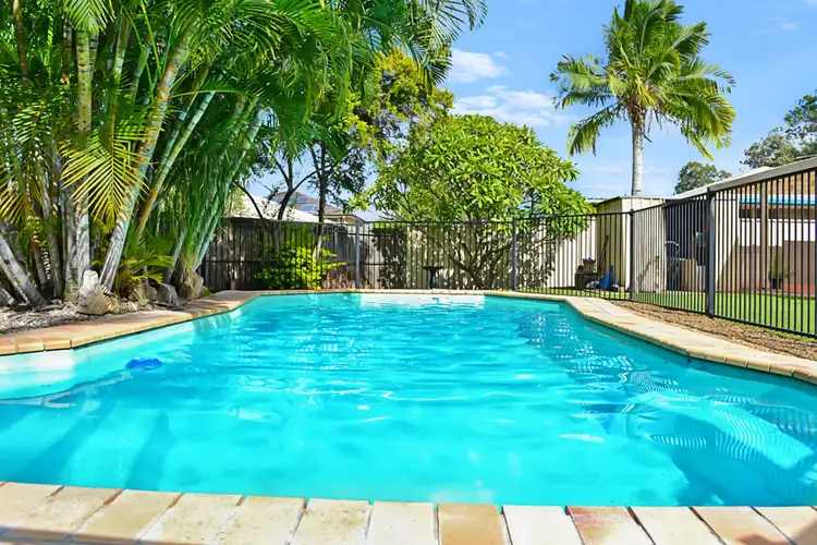 215 DORVILLE ROAD, Carseldine QLD 4034