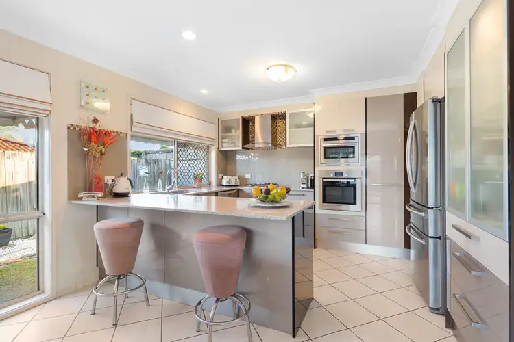 Fifth view of Homely house listing, 8 Dorval Close, Mansfield QLD 4122