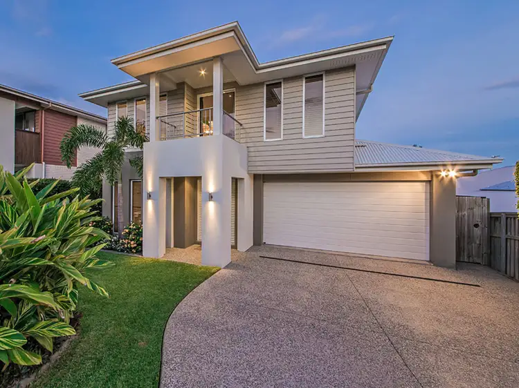 72 Rowland Ave, Wakerley QLD 4154