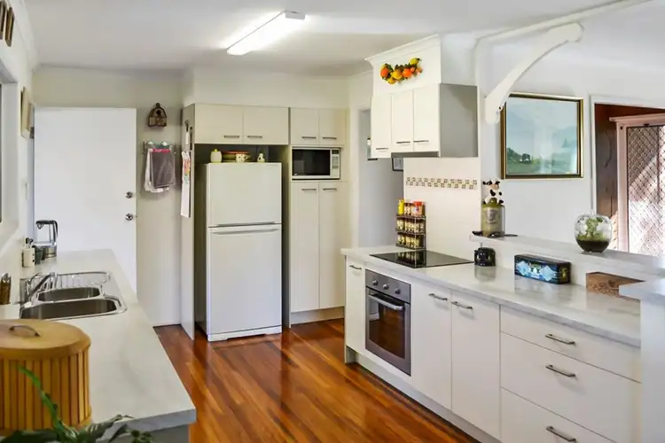 Sixth view of Homely house listing, 10 Emblem Street, Jamboree Heights QLD 4074
