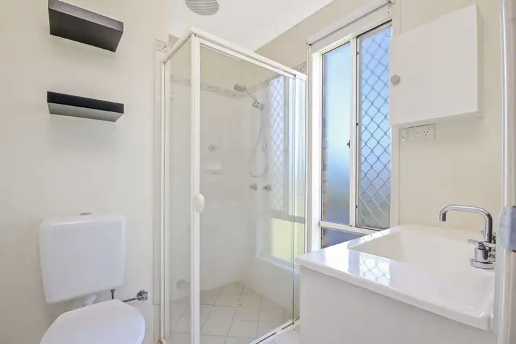 Sixth view of Homely house listing, 2 Michael Street, Wynnum West QLD 4178