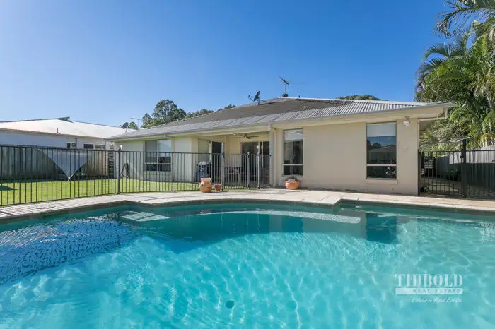 17 Denham Boulevard, Redland Bay QLD 4165