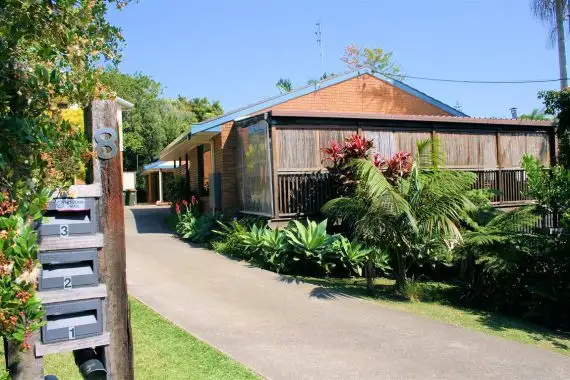 2/8 Wansborough Avenue, Moonee Beach NSW 2450