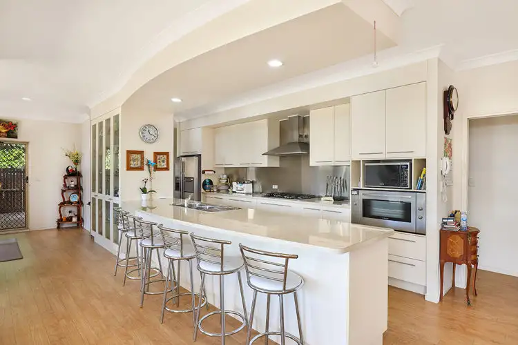 8 Cooee Court, Coes Creek QLD 4560