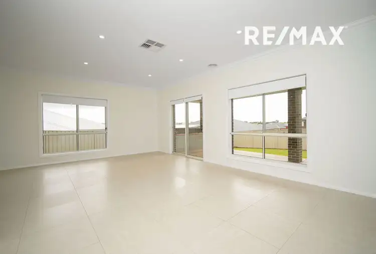 Second view of Homely house listing, 10 Devon Crescent, Gobbagombalin NSW 2650